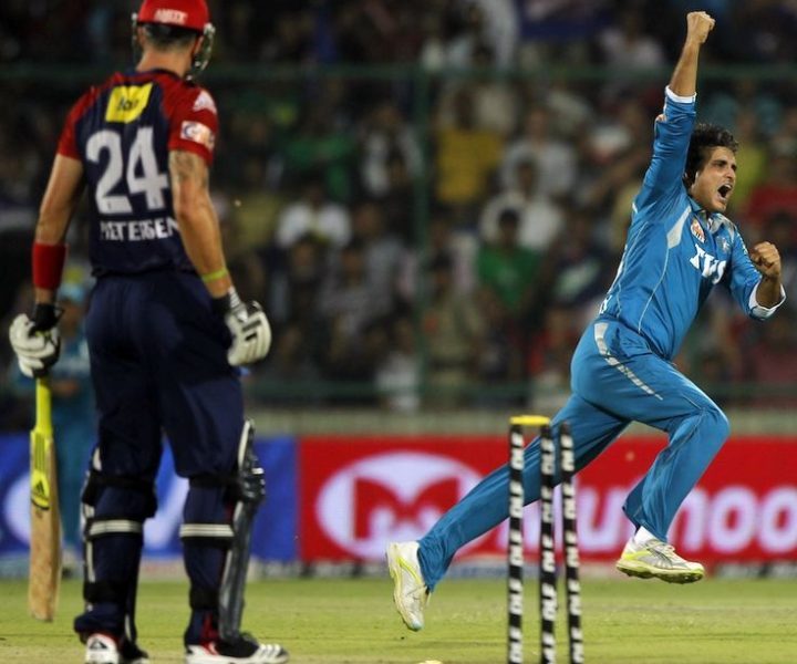 Sourav Ganguly celebrates the wicket of Kevin Pietersen _ ESPNcricinfo_com